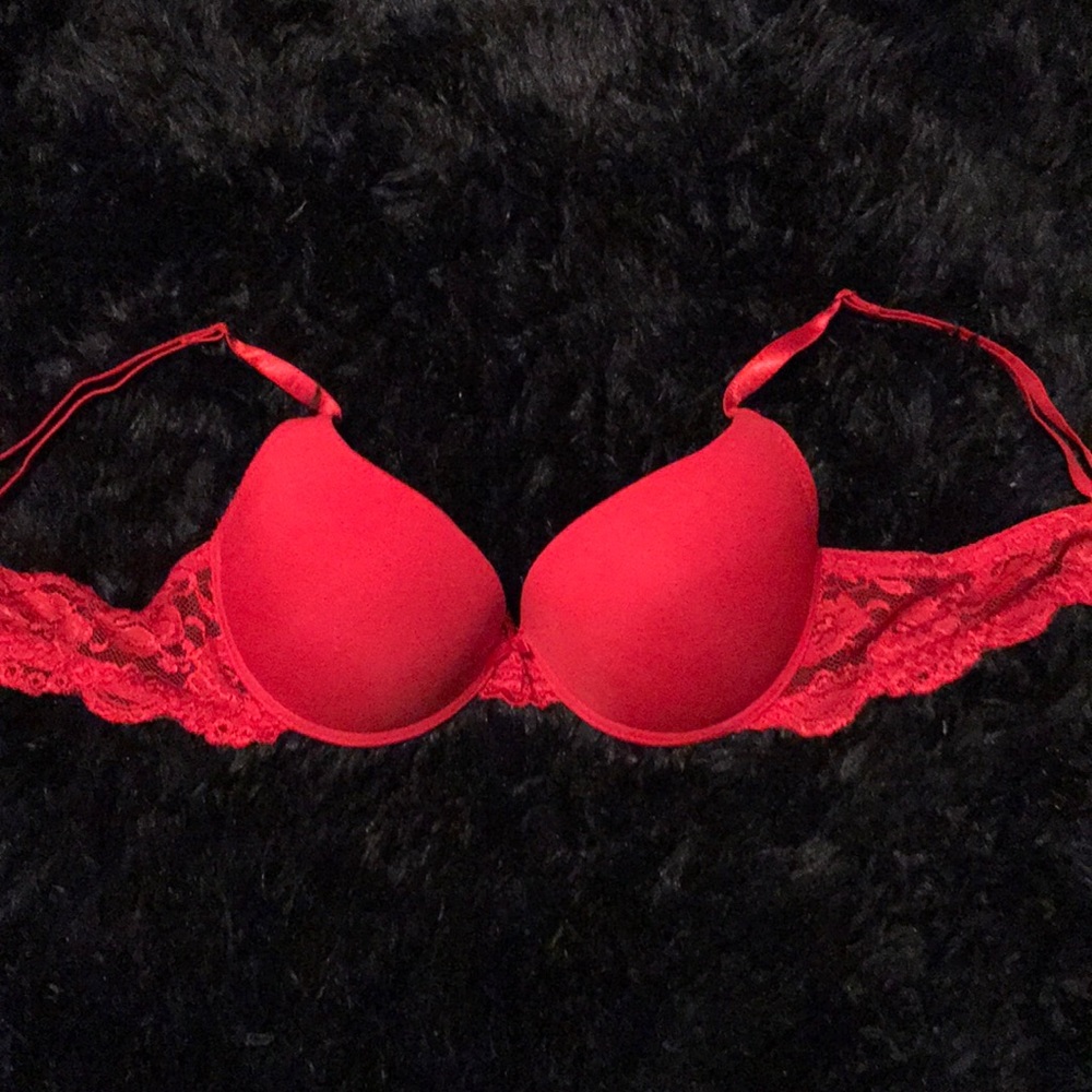 Red lace bra